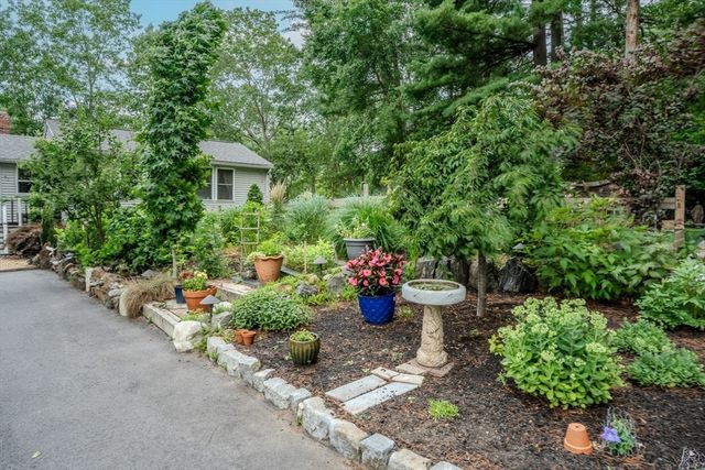 49 Millville Cir, Salem, NH 03079