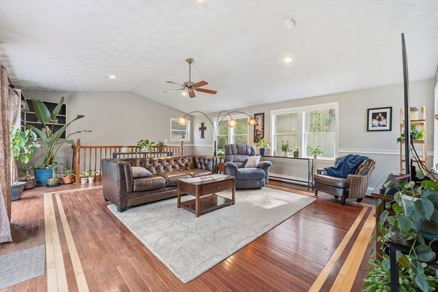 49 Millville Cir, Salem, NH 03079