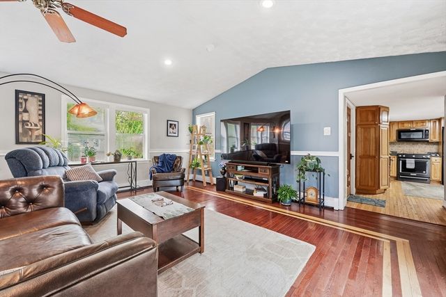 49 Millville Cir, Salem, NH 03079