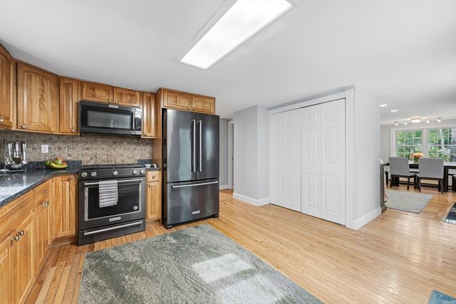 49 Millville Cir, Salem, NH 03079