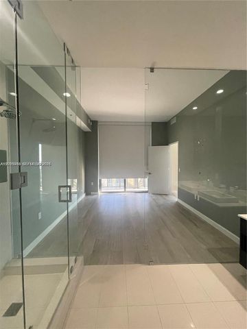 55 SW 9th St 4304, Miami, FL 33130