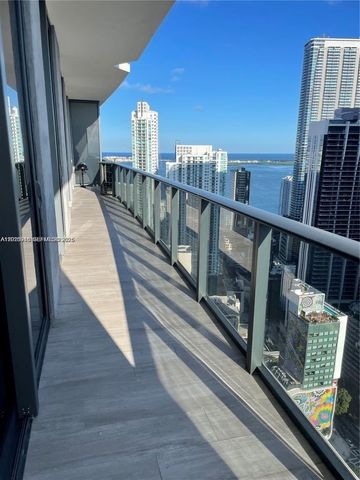55 SW 9th St 4304, Miami, FL 33130