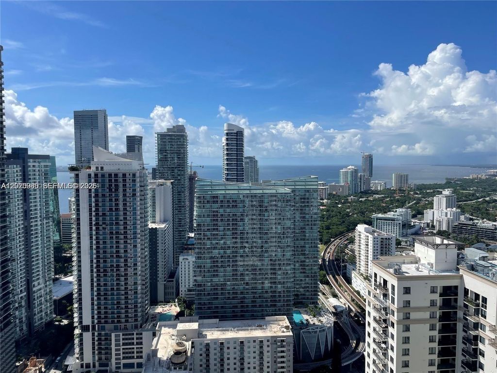 55 SW 9th St 4304, Miami, FL 33130