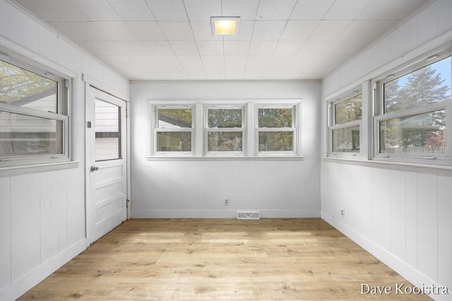 1704 Kentfield Street SW, Wyoming, MI 49519