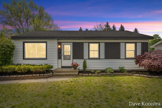 1704 Kentfield Street SW, Wyoming, MI 49519