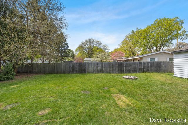 1704 Kentfield Street SW, Wyoming, MI 49519