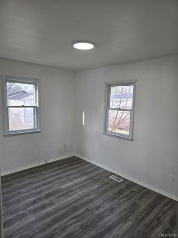 3016 Oklahoma Avenue, Flint, MI 48506