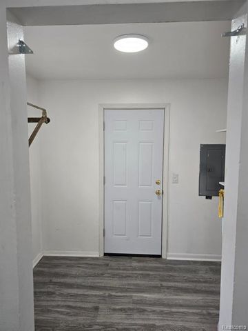 3016 Oklahoma Avenue, Flint, MI 48506