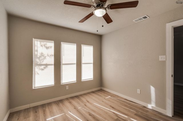 3314 SHERWOOD LANE, Wichita Falls, TX 76308