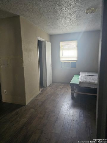 907 Hough, Adkins, TX 78101