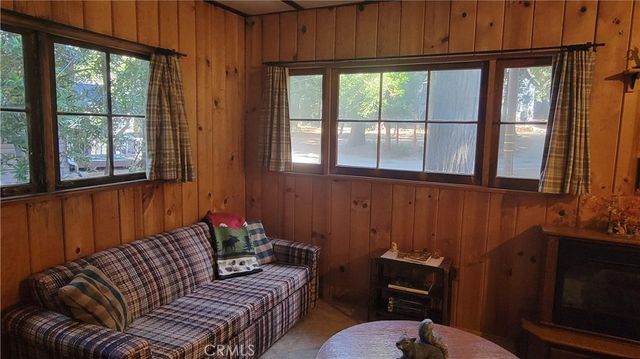 23821 Inspiration, Crestline, CA 92325