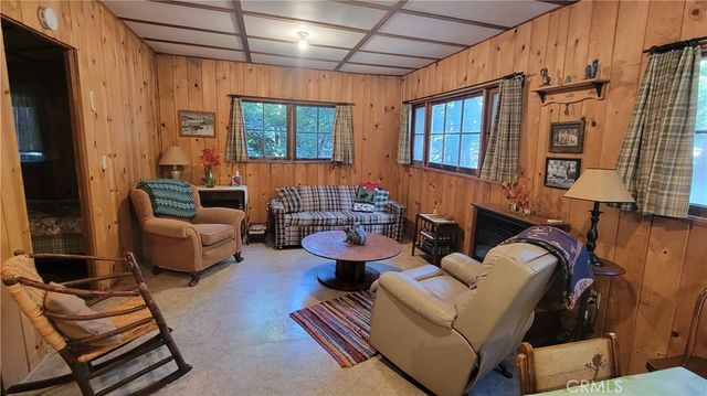 23821 Inspiration, Crestline, CA 92325