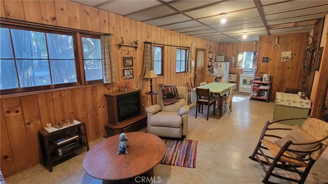 23821 Inspiration, Crestline, CA 92325