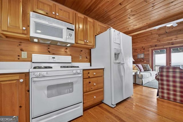 1186 Walnut Ridge, Ellijay, GA 30536