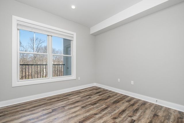 2 Broadway TWO-BED, Lynnfield, MA 01940