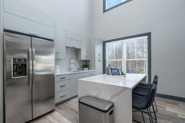 2 Broadway TWO-BED, Lynnfield, MA 01940