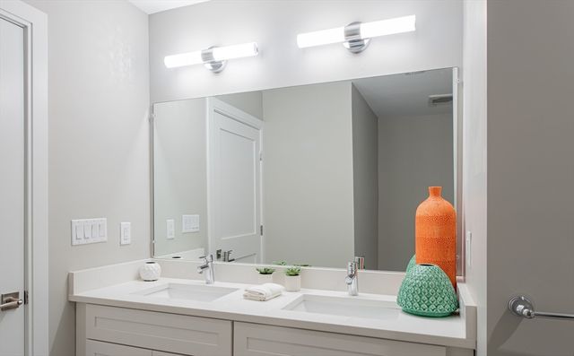 2 Broadway TWO-BED, Lynnfield, MA 01940