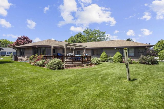 1905 Centennial LANE, Racine, WI 53406