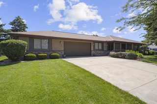 1905 Centennial LANE, Racine, WI 53406