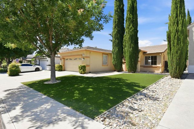 2093 Golden Gate Dr, Tracy, CA 95377