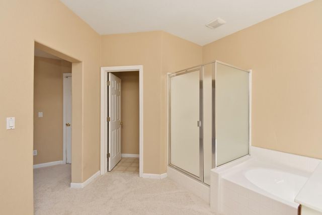 2093 Golden Gate Dr, Tracy, CA 95377