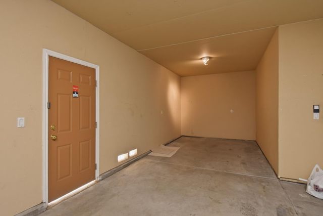 2093 Golden Gate Dr, Tracy, CA 95377
