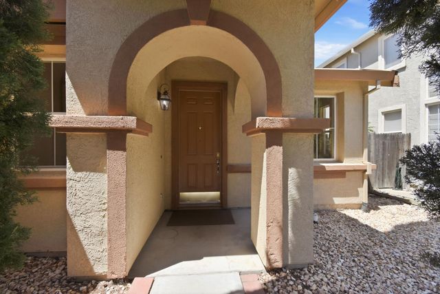 2093 Golden Gate Dr, Tracy, CA 95377