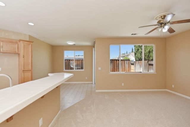 2093 Golden Gate Dr, Tracy, CA 95377