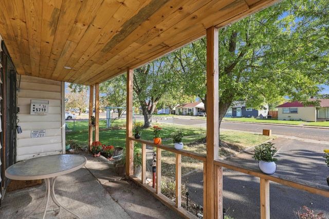 5719 N Loma Dr, Spokane, WA 99205