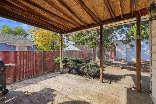 5719 N Loma Dr, Spokane, WA 99205