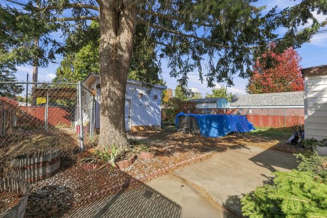 5719 N Loma Dr, Spokane, WA 99205