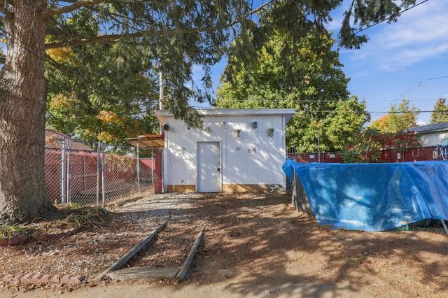 5719 N Loma Dr, Spokane, WA 99205