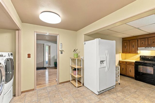 5719 N Loma Dr, Spokane, WA 99205