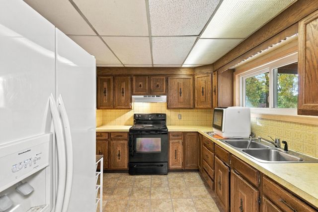 5719 N Loma Dr, Spokane, WA 99205