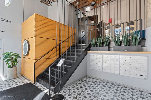 215 N Aberdeen Street 302B, Chicago, IL 60607
