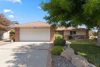 498 Cedar Street, Hanford, CA 93230