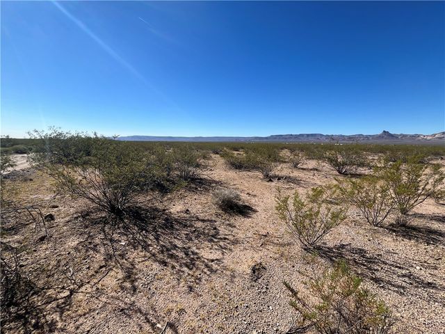 215-14-287 W Toluca Drive, Golden Valley, AZ 86413