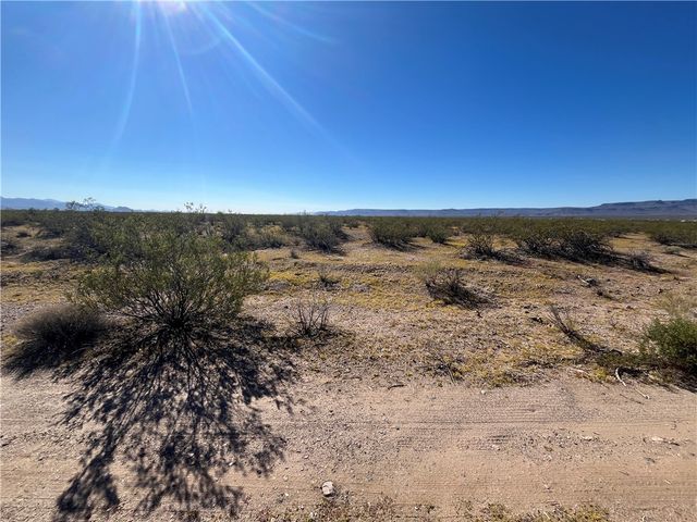 215-14-287 W Toluca Drive, Golden Valley, AZ 86413