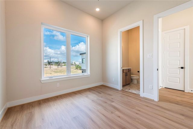 4403 Davis Lane, Seabrook, TX 77586