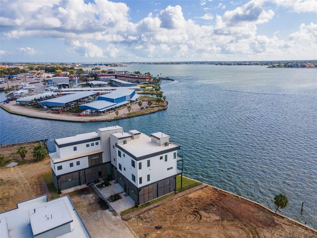 4403 Davis Lane, Seabrook, TX 77586