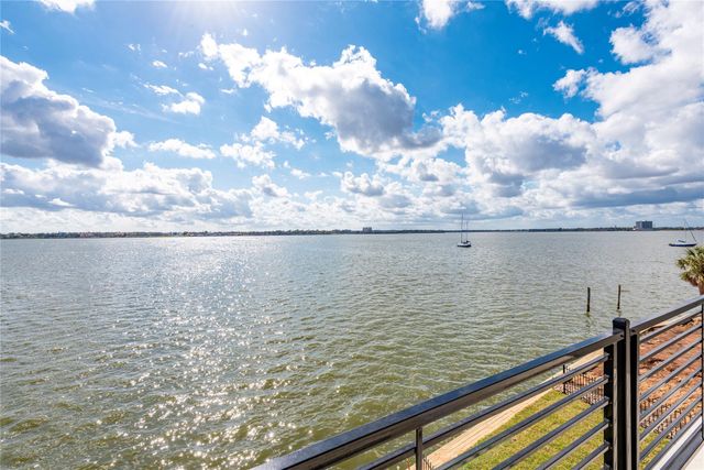 4403 Davis Lane, Seabrook, TX 77586