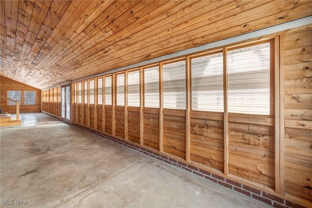 4085 Herner County Line Road, Southington, OH 44470