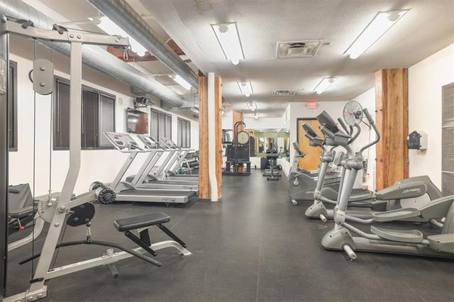 200 MAIN Street 510, Kansas City, MO 64105
