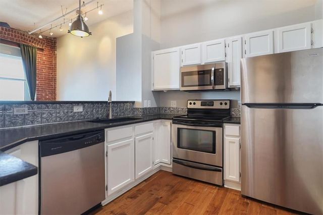 200 MAIN Street 510, Kansas City, MO 64105