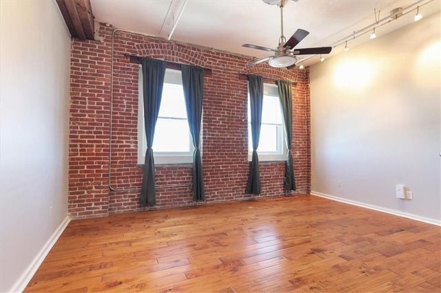 200 MAIN Street 510, Kansas City, MO 64105