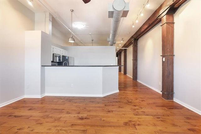 200 MAIN Street 510, Kansas City, MO 64105