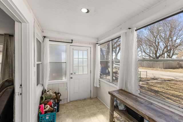 1219 E 32nd Street, Des Moines, IA 50317