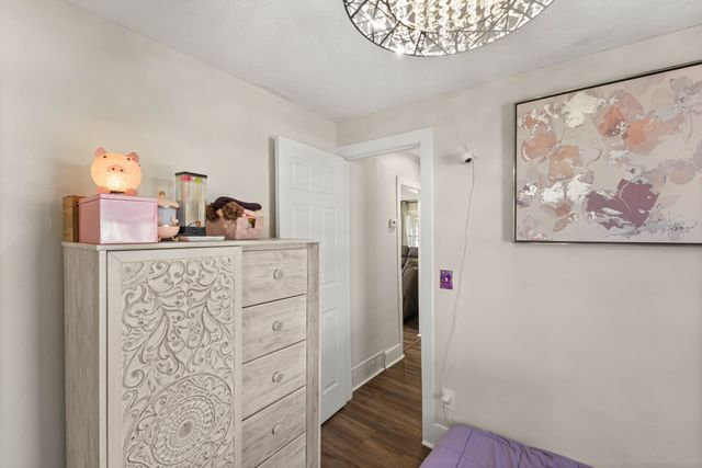 1219 E 32nd Street, Des Moines, IA 50317