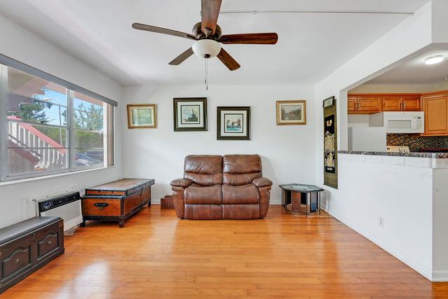 120 Windsor F F, West Palm Beach, FL 33417