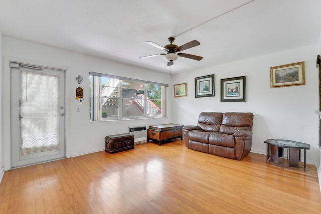 120 Windsor F F, West Palm Beach, FL 33417